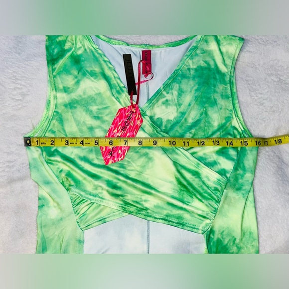TRUE ROCK Dress & Shorts Neon Green Set sz L NWT! - Picture 6 of 11